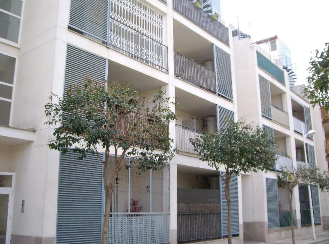 GARAJE PARA MOTO – Montserrat