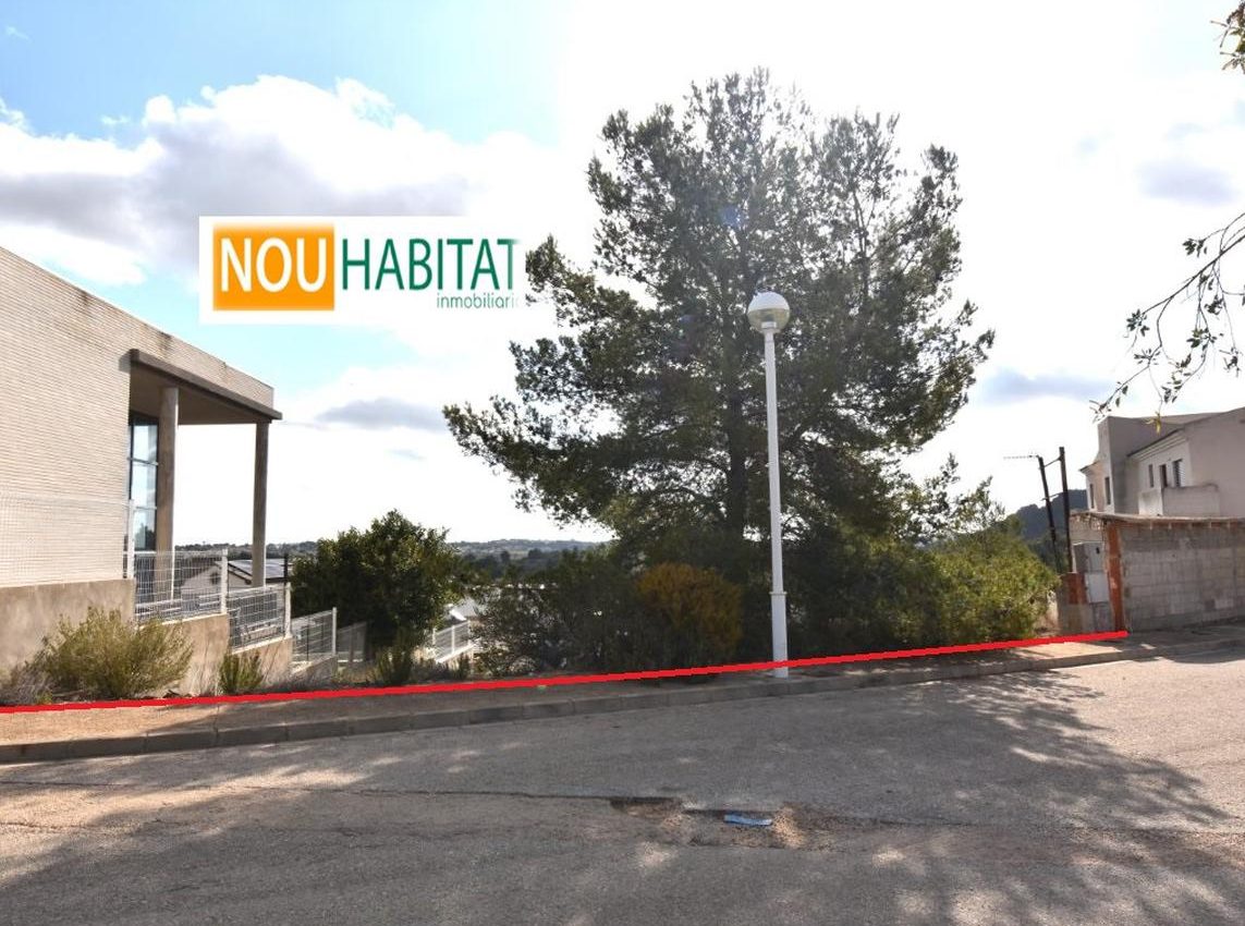 PARCELA – Montserrat