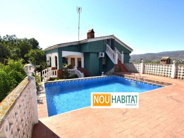 CHALET – Montroy