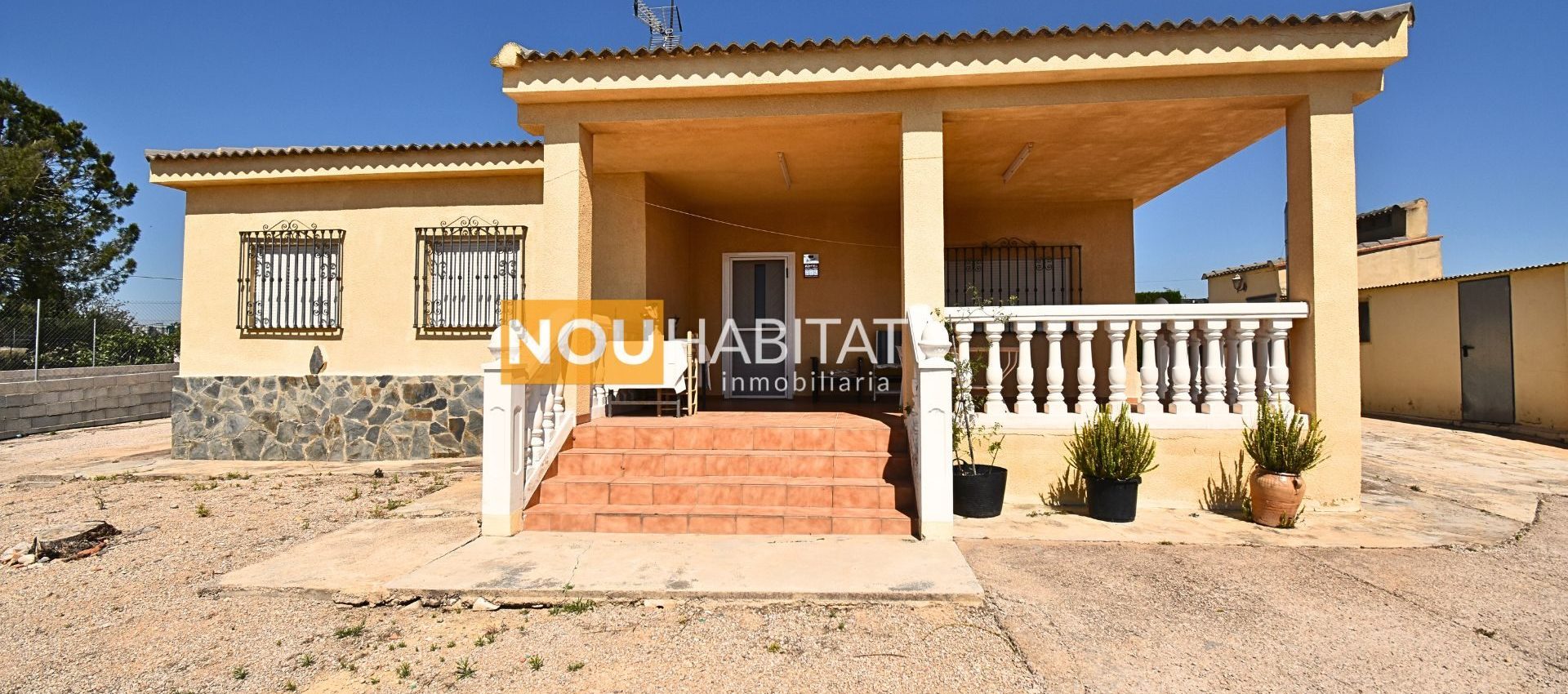 CHALET-Montroi