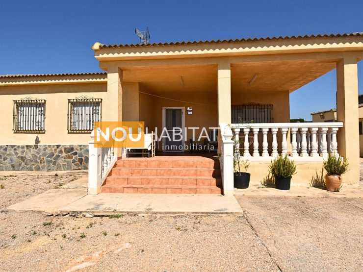 CHALET-Montroi