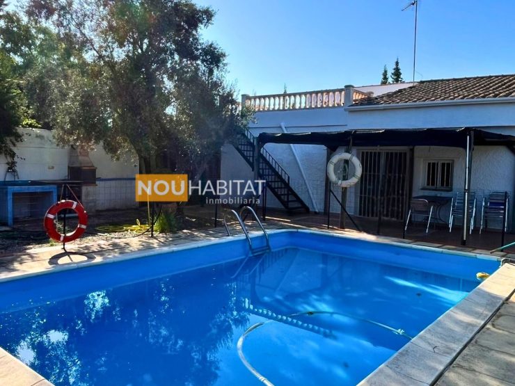 CHALET-Montroi