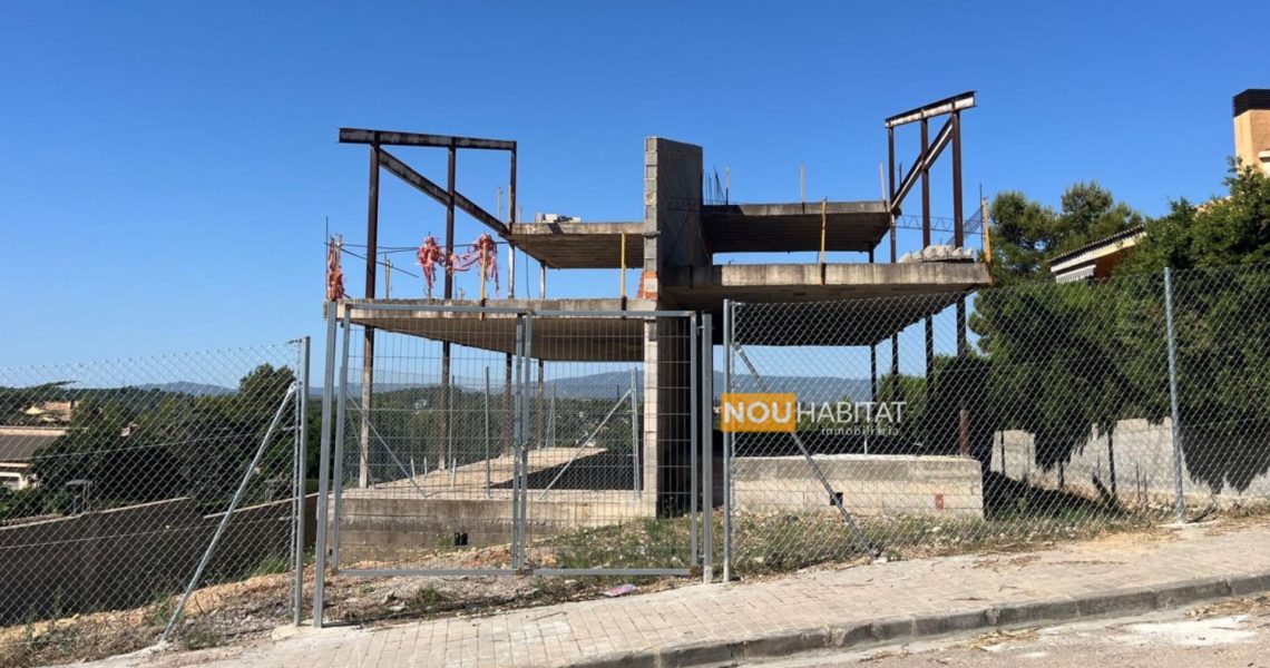 PARCELA-Montserrat