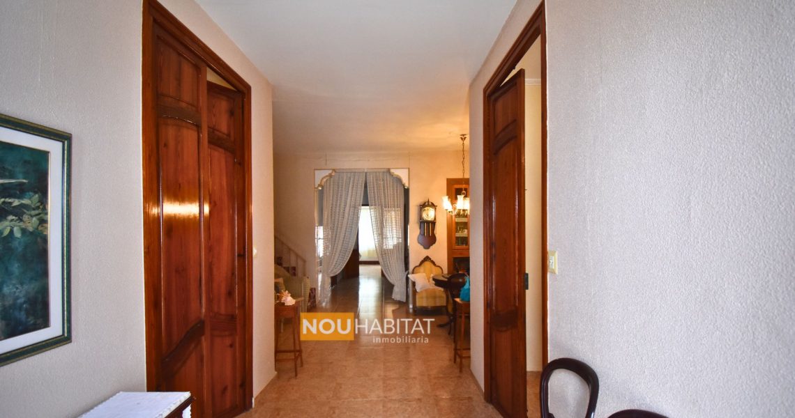 CASA DE PUEBLO-Montserrat