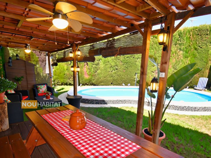 CHALET PAREADO-Montserrat