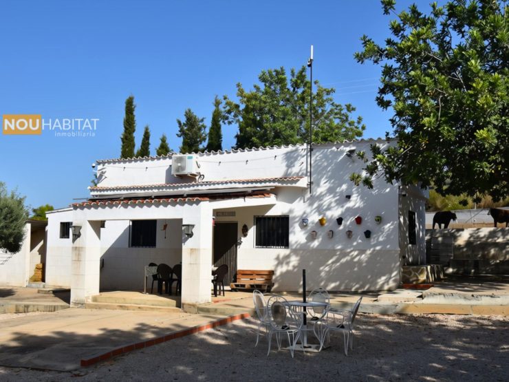 CHALET-Montroi